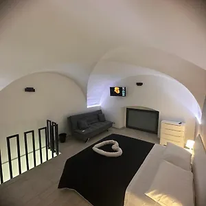House30 Casa vacanze Aeroporto di Catania Fontana Rossa